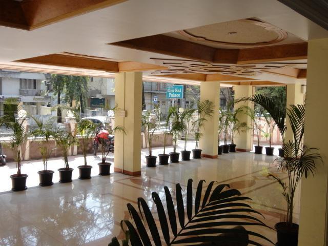 Om Sai Palace Hotel Pune Exterior photo